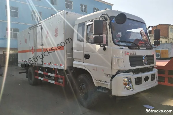 Dongfeng Special Chassis 210hp 4X2(6 wheels) 6.1m Fireworks Transport Truck (Chengliwei Brand) Exterior (3) | 86Trucks