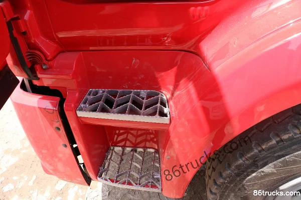 JAC Gallop A5L Medium Truck Kirin Edition 160hp 4X2(6 wheels) 7.8m Van Cargo Truck Cab (3) | 86Trucks