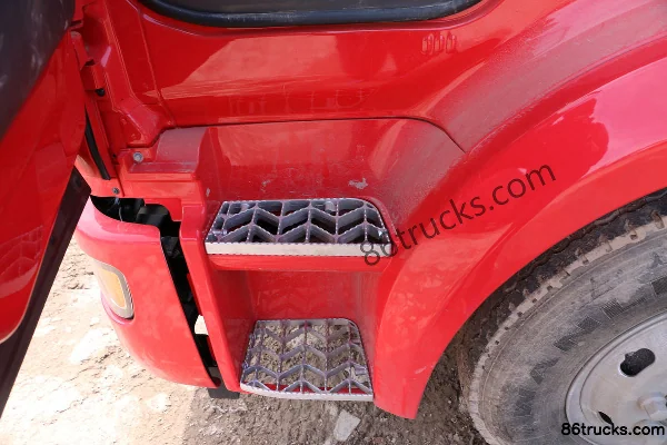 JAC Gallop K3L Medium Truck 185 hp 4X2(6 wheels) 7.8m Van Cargo Truck Cab (3) | 86Trucks