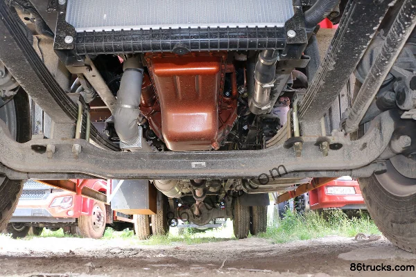JAC Gallop K3L Medium Truck 185 hp 4X2(6 wheels) 7.8m Van Cargo Truck Chassis (1) | 86Trucks