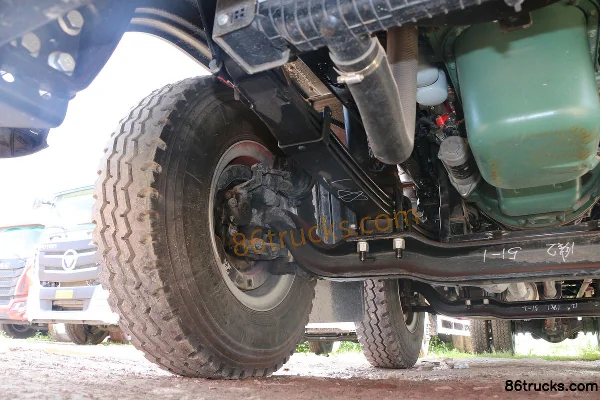 JAC Gallop K3X Heavy Truck Standard Load 240hp 6X2(8 wheels) 7.8m Flatbed Cargo Truck Chassis (3) | 86Trucks