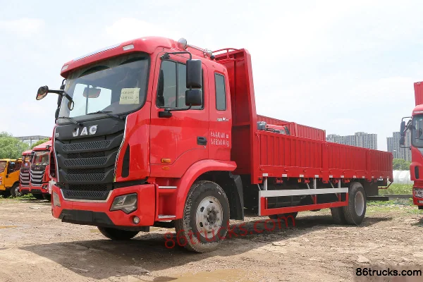 JAC Gallop K5L Medium Truck 240 hp 4X2(6 wheels) 6.8m Flatbed Cargo Truck Exterior (3) | 86Trucks
