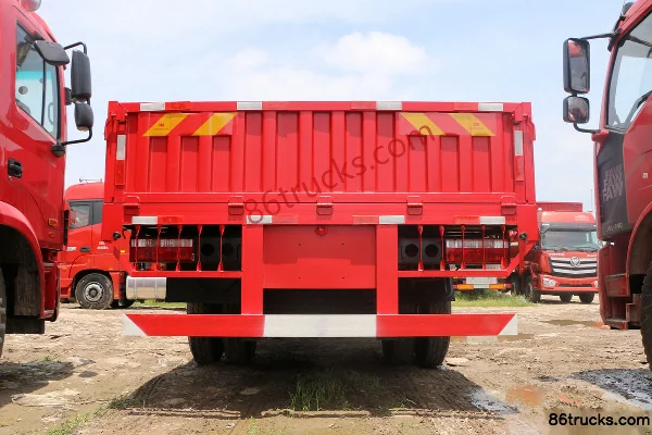 JAC Gallop K5L Medium Truck 240 hp 4X2(6 wheels) 6.8m Flatbed Cargo Truck Body (2) | 86Trucks