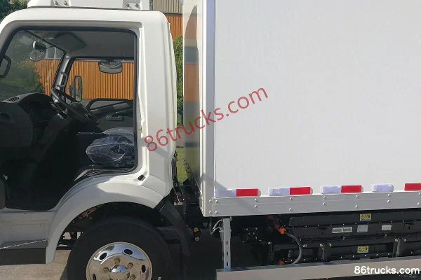 Mingjun Auto Huakai 4,5T 4,2 m camion léger à cabine simple électrique pur 82,43 kWh 4X2(6 roues) Châssis (3) | 86Trucks