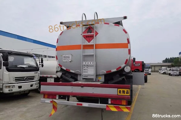 Dongfeng 210hp 6X4(10 wheels) oil transport truck (Chengliwei brand) Exterior (2) | 86Trucks