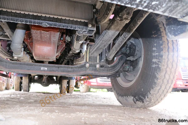 JAC Gallop K5L Medium Truck 240 hp 4X2(6 wheels) 6.8m Flatbed Cargo Truck Chassis (3) | 86Trucks