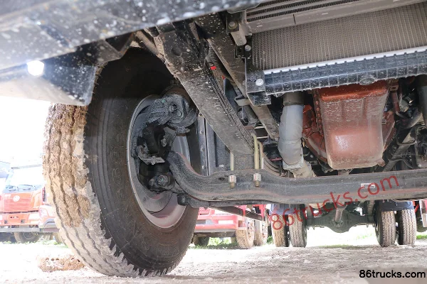 JAC Gallop K5L Medium Truck 240 hp 4X2(6 wheels) 6.8m Flatbed Cargo Truck Chassis (2) | 86Trucks