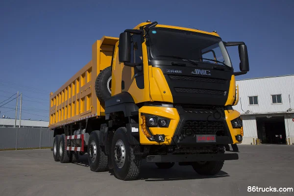 Sinotruk Weilong Heavy Truck 390 hp 8X4(12 wheels) 7.8m Dump Truck Exterior