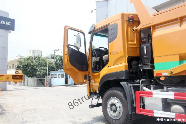 Sinotruk Steyr D7B Heavy Truck 340hp 6X4(10 wheels) 5.6m Dump Truck Cab (1) | 86Trucks