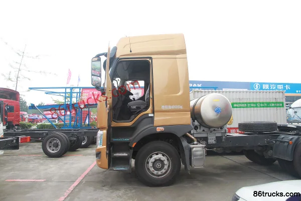 Dongfeng Liuqi Chenglong H7 Heavy Truck 430 hp 6X4(10 wheels) LNG Tractor Truck (440 Rear Axle) Cab (1) | 86Trucks