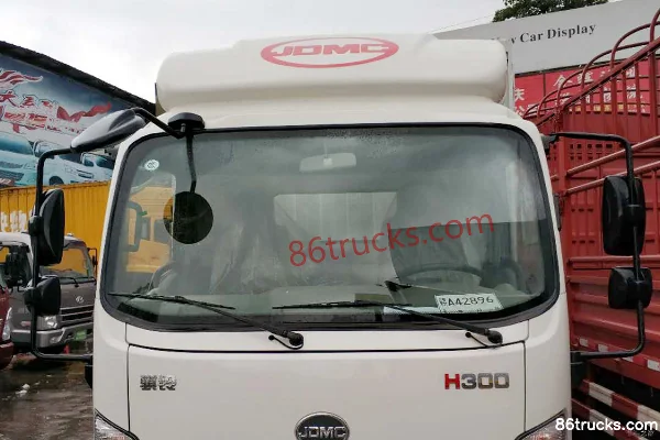 Qiling Auto H300 116 hp 4X2(6 wheels) 4.08m Single Row Van Light Truck Exterior (3) | 86Trucks