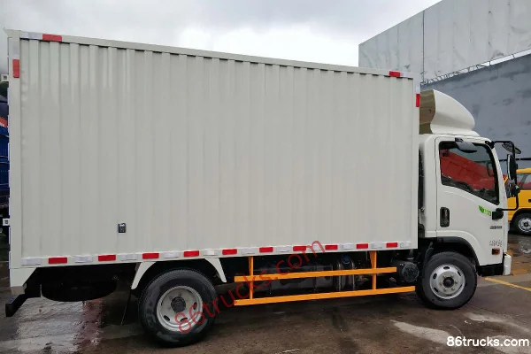 Qiling Auto H300 116 hp 4X2(6 wheels) 4.08m Single Row Van Light Truck Exterior (2) | 86Trucks