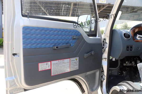 Kama Ruiling 1.3L 87 hp 4X2(6 wheels) Gasoline 3.3m Single Row Flatbed Micro Truck Cab (1) | 86Trucks