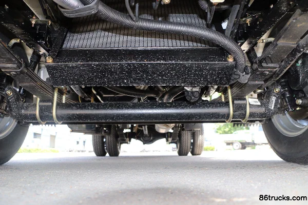 Kama Ruiling 1.3L 87 hp 4X2(6 wheels) Gasoline 3.3m Single Row Flatbed Micro Truck Chassis (1) | 86Trucks