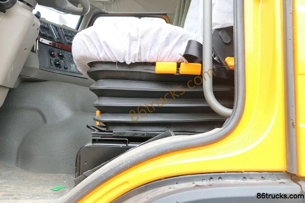 Dayun N8C heavy truck heavy-duty 400hp 8X4(12 wheels) 8.4m dump truck Cab (3) | 86Trucks