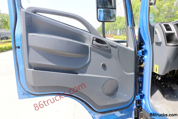 Kama Kaijie GM6 143hp 4X2(6 wheels) 3.71m dump truck Cab (1) | 86Trucks