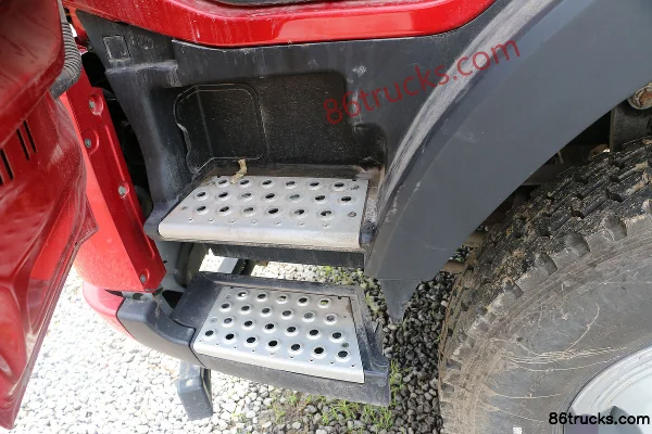 Dayun N8C heavy truck heavy-duty 375hp 8X4(12 wheels) 7m dump truck Cab (2) | 86Trucks