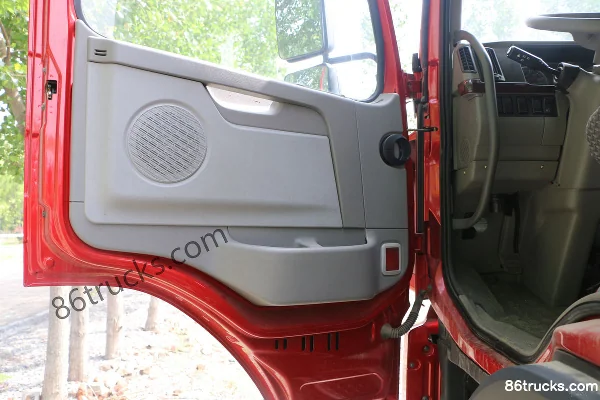 Dayun New N8E Heavy Truck 350hp 8X4(12 wheels) 9.6m stake truck (459 rear axle) Cab (1) | 86Trucks