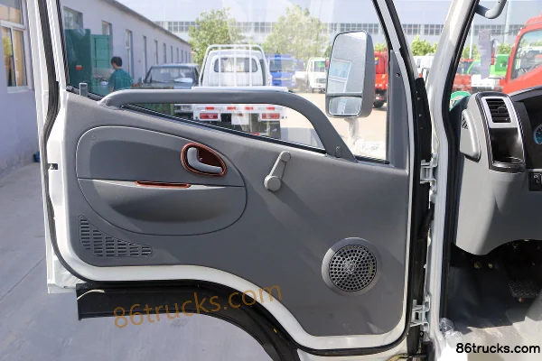 Kama K3 Jinyunka 127hp 2.58m Double Row Flatbed Light Truck 4X2(6 wheels) Cab (1) | 86Trucks