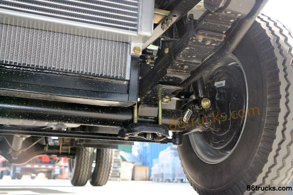 Kama Jinyunka 82 hp 4X2(6 wheels) 3.48m single-row flatbed light truck Chassis (3) | 86Trucks