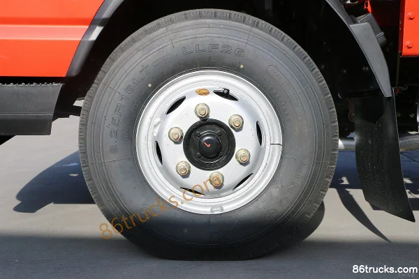 Kama Kaijie M6 143 hp 4X2(6 wheels) 4.2m single-row flatbed light truck Chassis (3) | 86Trucks