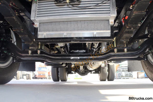 Kama Kaijie M6 143 hp 4X2(6 wheels) 4.2m single-row flatbed light truck Chassis (1) | 86Trucks