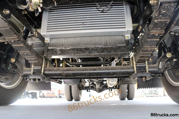 Kama K6 Fulai Card 110hp 4X2(6 wheels) 3.69m One-and-a-Half Row Flatbed Light Truck Chassis (1) | 86Trucks