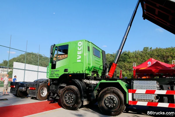 SAIC Hongyan New King Kong M500 Composite Edition 300hp 8X4(12 wheels) 5.6m Dump Truck Body (1) | 86Trucks