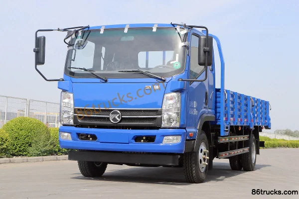 Kama Kaijie M6 143 hp 4X2(6 wheels) 5.33m Single Row Flatbed Cargo Truck Exterior (3) | 86Trucks