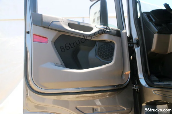 Scania New R-Series Heavy Truck 450 hp 6X2(8 wheels) Tractor Truck (Model R450) Cab (2) | 86Trucks