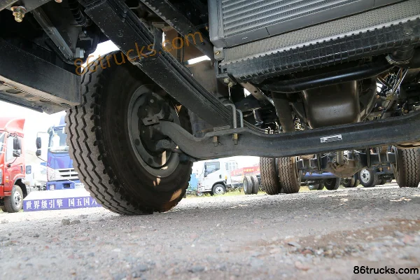 Foton ES3 160hp 4x2(6 wheels) 4.18m Single Row Flatbed Light Truck Chassis (3) | 86Trucks