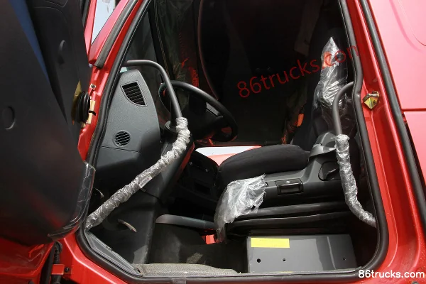 Sinotruk HOWO T7H poids lourd 540 ch 6X4(10 roues) tracteur routier (rapport 3,7) Cabine (3) | 86Trucks