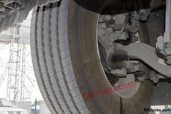 Dongfeng Commercial Vehicle Tianlong Heavy Truck Qihang Edition 450hp 6X4(10 wheels) Dangerous Goods Tractor Truck Chassis (3) | 86Trucks