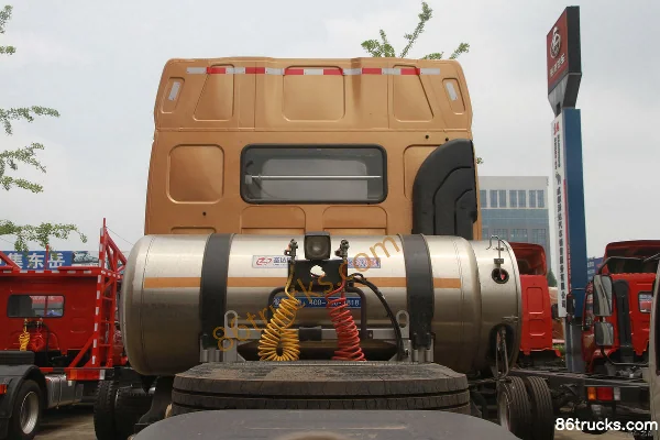 Dongfeng Liuqi Chenglong H7 Heavy Truck 430 hp 6X4(10 wheels) LNG Tractor Truck (440 Rear Axle) Body (1) | 86Trucks