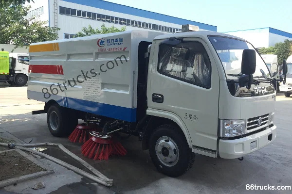 Dongfeng Duolika D6 130hp 4X2(6 wheels) washing and sweeping truck (Chengliwei brand) Exterior