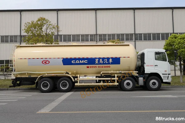 Hualing Star 310 hp 8X4(12 wheels) Low Density Powder Tanker Exterior (2) | 86Trucks