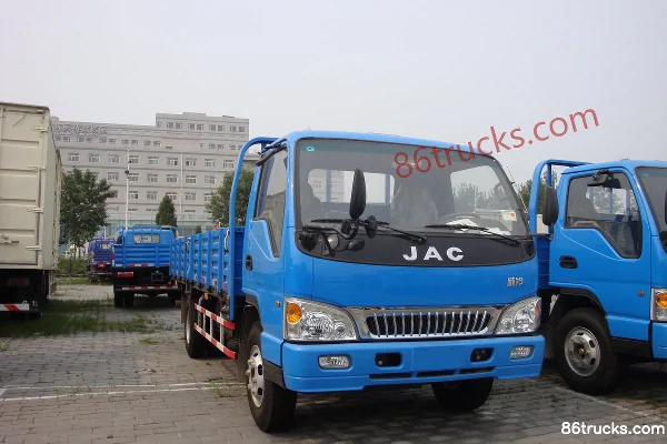 JAC Weiling 109hp 4X2(6 wheels) 5.2m single-row panel cargo truck Exterior
