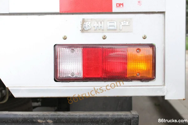 Zhengzhou Nissan Kapsuta 140 ch 4X2(6 roues) camion fourgon léger 3,1 m double cabine (empattement long) Carrosserie (2) | 86Trucks