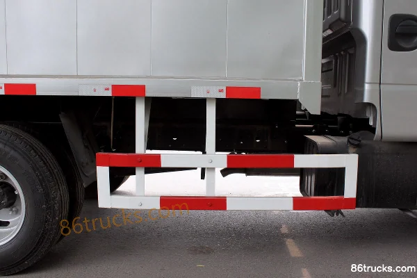 Zhengzhou Nissan Kapsuta 140 ch 4X2(6 roues) camion fourgon léger 3,1 m double cabine (empattement long) Châssis (3) | 86Trucks