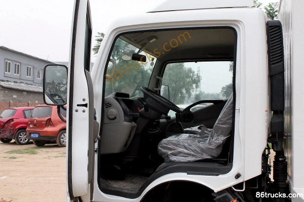 Zhengzhou Nissan Cabstar 130ch 4X2(6 roues) 3.6m Camion fourgon simple cabine (1) | 86Trucks