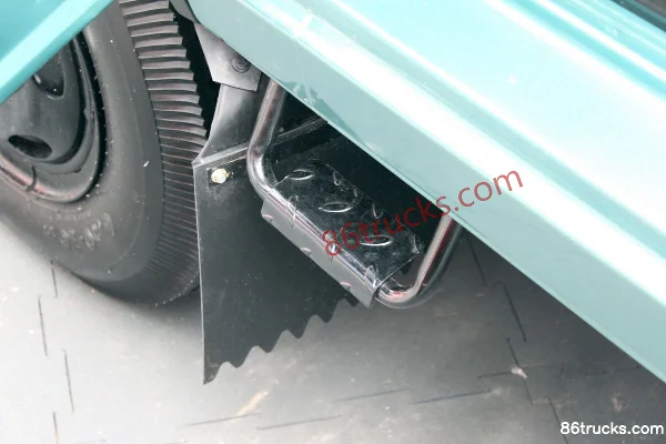 FAW Jiefang 501-J Series 103 hp 4X2(6 wheels) 3360 Wheelbase Double Cab Stake Light Truck Chassis (2) | 86Trucks