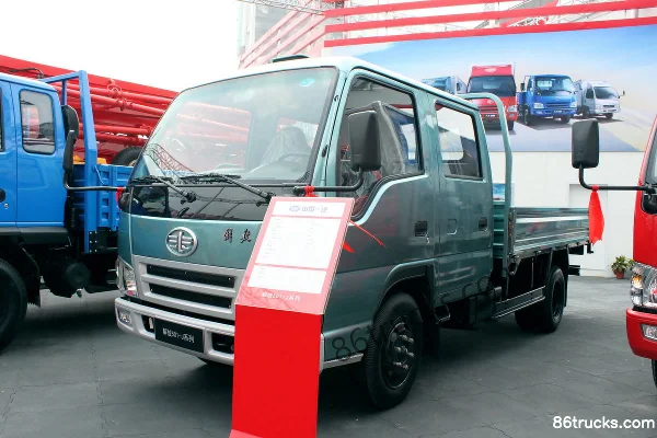 FAW Jiefang 501-J Series 103 hp 4X2(6 wheels) 3360 Wheelbase Double Cab Stake Light Truck Exterior (3) | 86Trucks