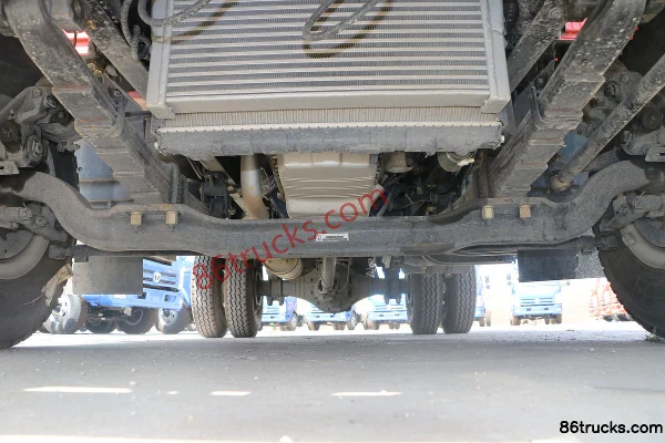 Feidi V6 série 170 ch 4X2(6 roues) 4,17 m cabine simple plateau léger (10 vitesses) Châssis (2) | 86Trucks