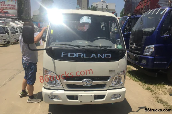 Foton Ruiwo E3 82hp 4X2(6 wheels) 2.71m double-row flatbed light truck Exterior (2) | 86Trucks