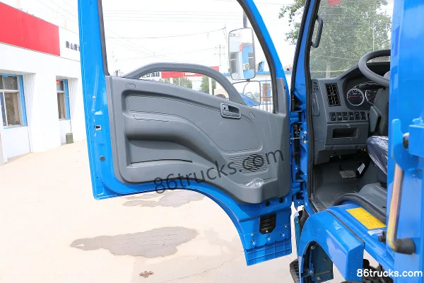 Yuejin Kaituo X500 Multi-purpose 110hp 4X2(6 wheels) 3.8m Dump Truck Cab (1) | 86Trucks