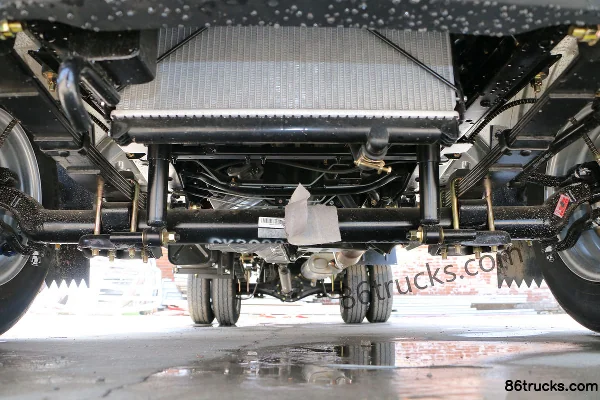 Changan Kuayue Wang X3 confort 1,5 L 112 ch 4X2(6 roues) 2,55 m double rangée plateau petit camion Châssis (1) | 86Trucks