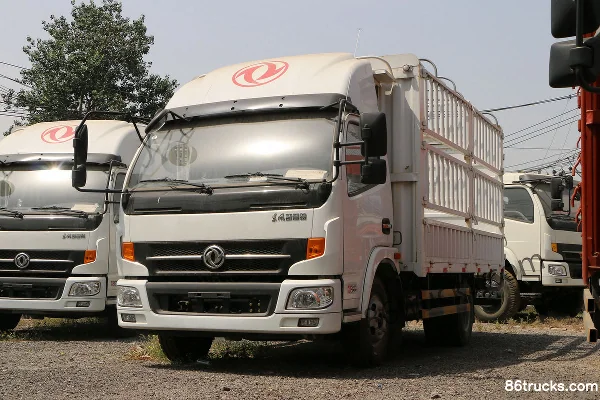 Dongfeng Captain K6-S 2018 130hp 4X2(6 wheels) 4.17m single-row stake truck Exterior (3) | 86Trucks