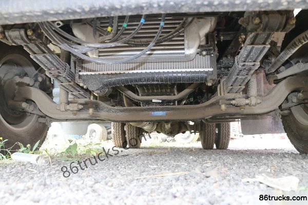 Dongfeng Captain K6-S 2018 130hp 4X2(6 wheels) 4.17m single-row stake truck Chassis (1) | 86Trucks