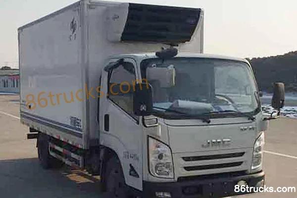 JMC Kairui 800 152hp 4X2(6 wheels) 4.05m refrigerated truck (Hongyu brand) Exterior