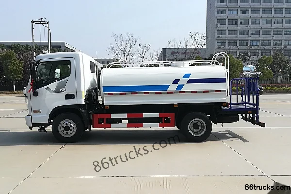 Hyundai Commercial Vehicle (formerly Sichuan Hyundai) 141hp 4X2(6 wheels) green sprinkler truck (Chufei brand) Exterior (3) | 86Trucks